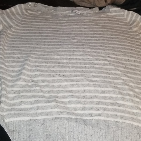 Sweater - Picture 1 of 3